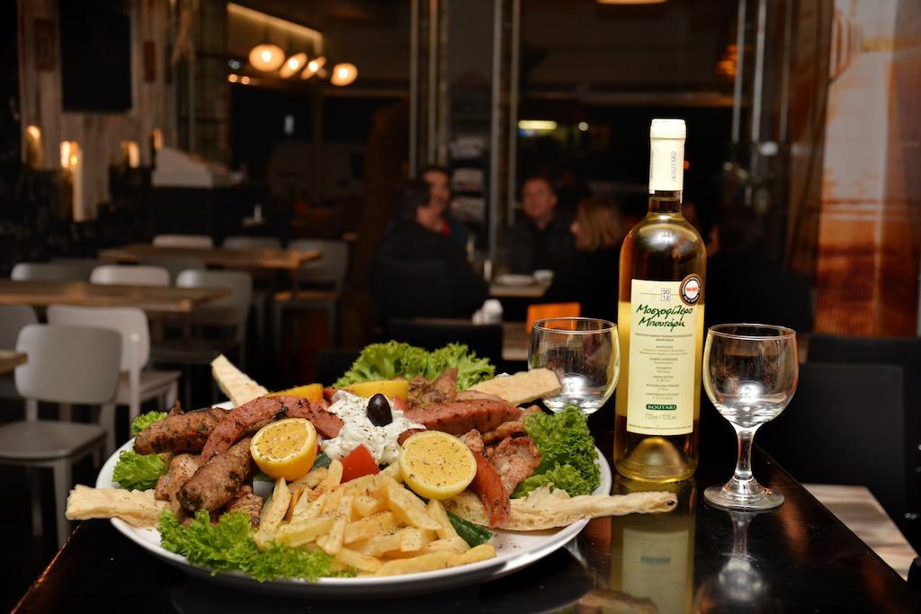 Oneiro Suites Souda Bagian luar foto